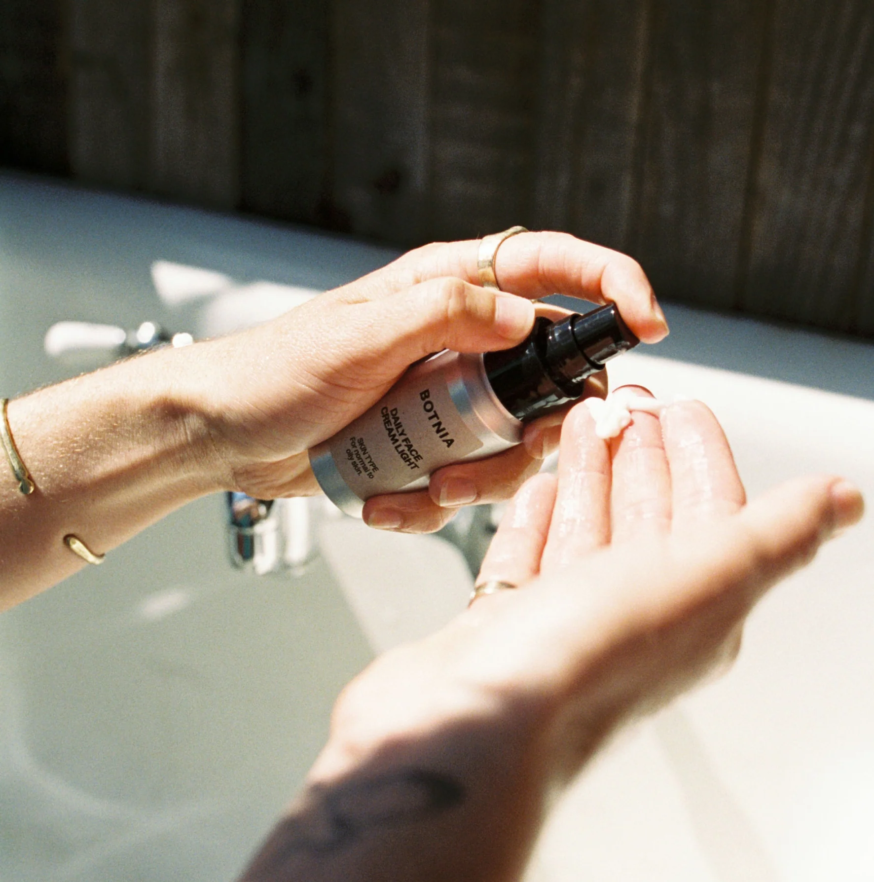 Daily Face Cream Light - Image 5