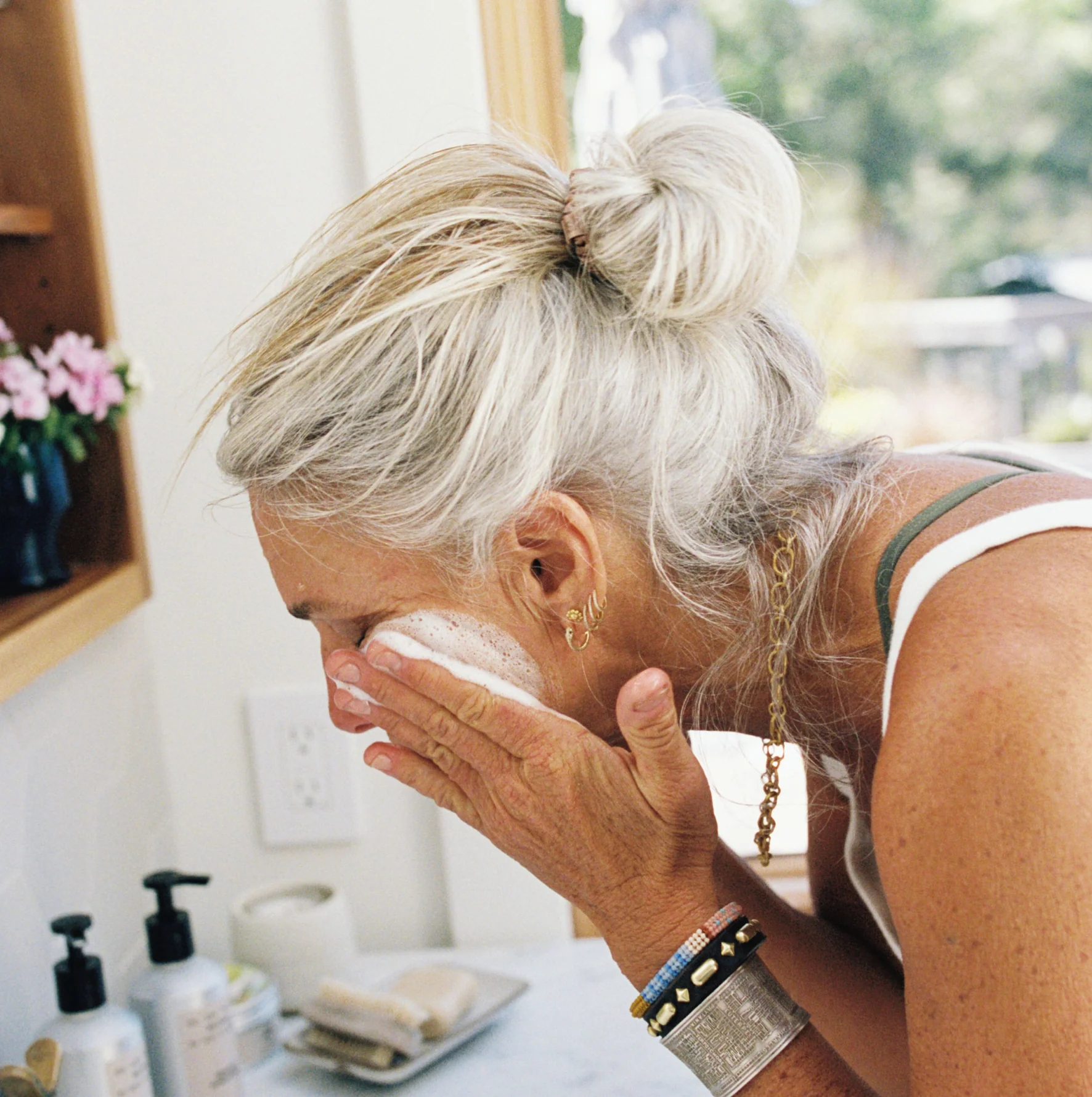 Renewing Face Wash - Image 4