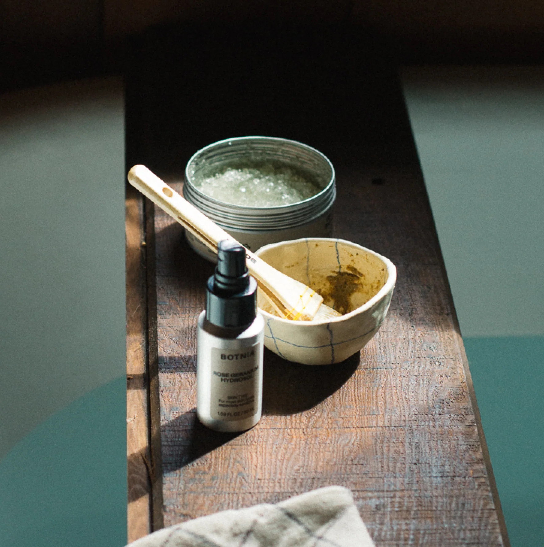 Travel Rose Geranium Hydrosol - Image 4